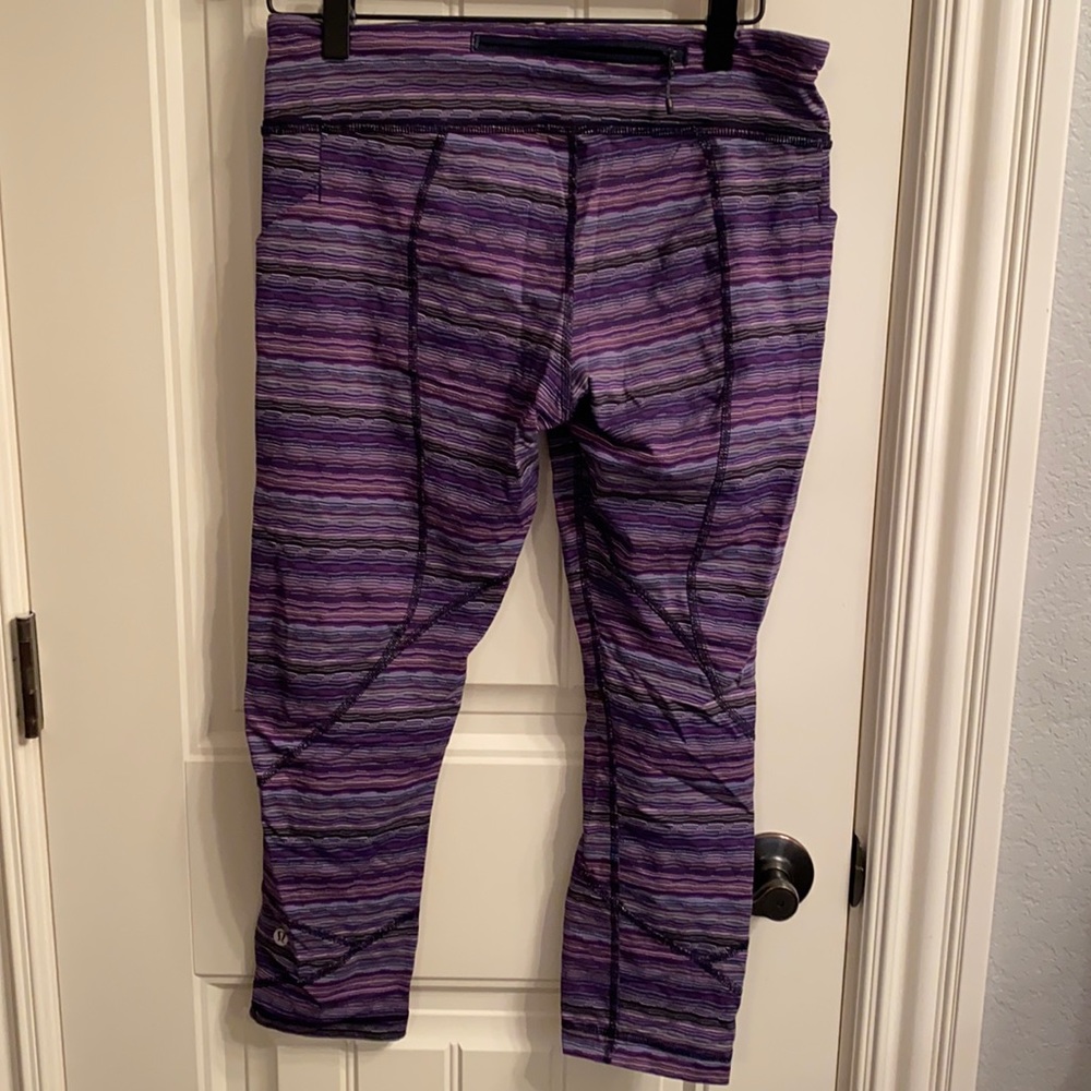 Lululemon women’s size 8 pace rival crops mid rise